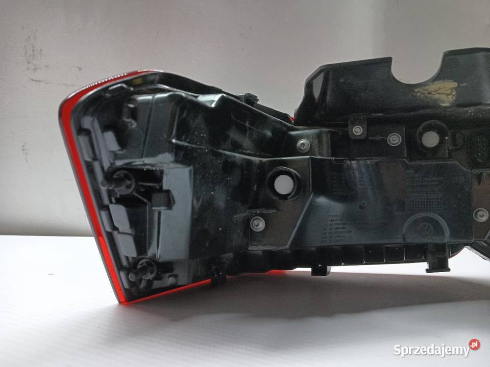 LAMPA TYŁ TYLNA PRAWA VW ID3 10A945208E osobowe sprzedam