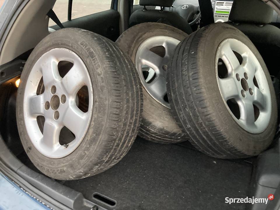 Toyota Yaris lakier metallic Chorzów