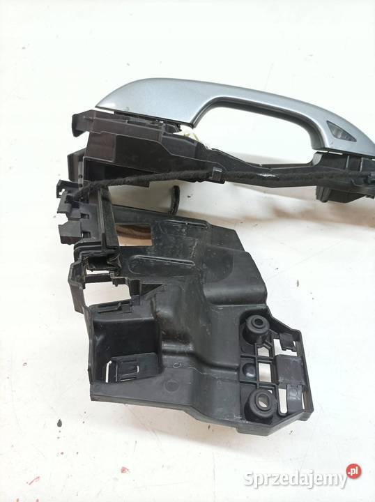 KLAMKA ZEWNĘTRZNA PRAWA PRZÓD KEYLESS 31675051 Części samochodowe sprzedam