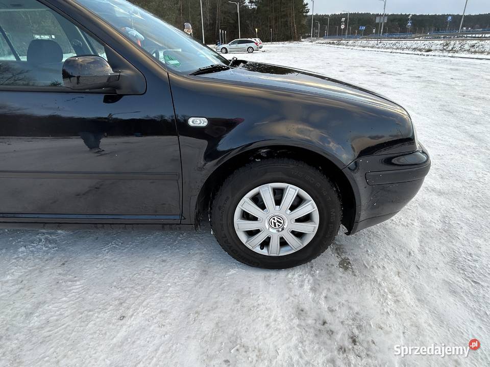 Golf 4 14 benzyna w idealnym stanie Bór Kunowski sprzedam