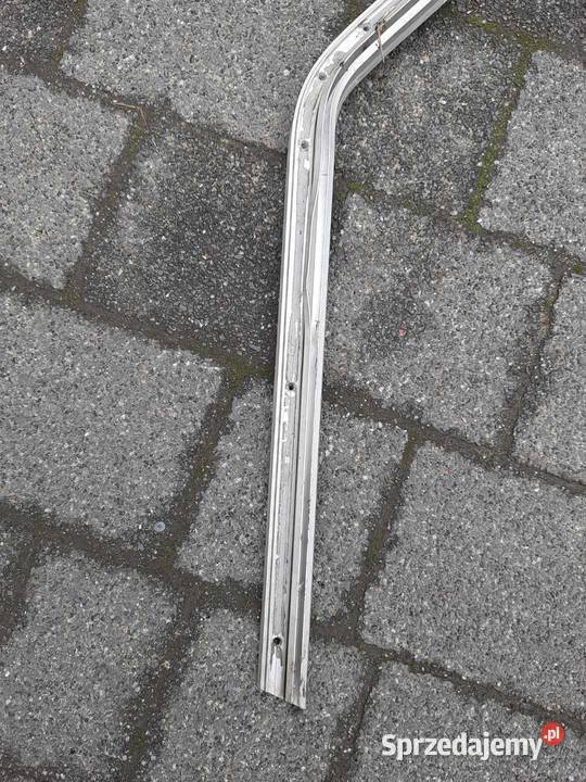 Listwa z angielskiej przyczepy Skokowa