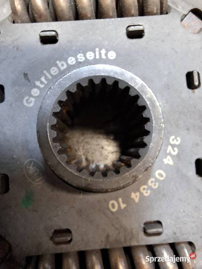 Tarcza sprzęgła LuK 324033410 Audi A4 B7 A6 C6 osobowe Pozostałe Myślenice