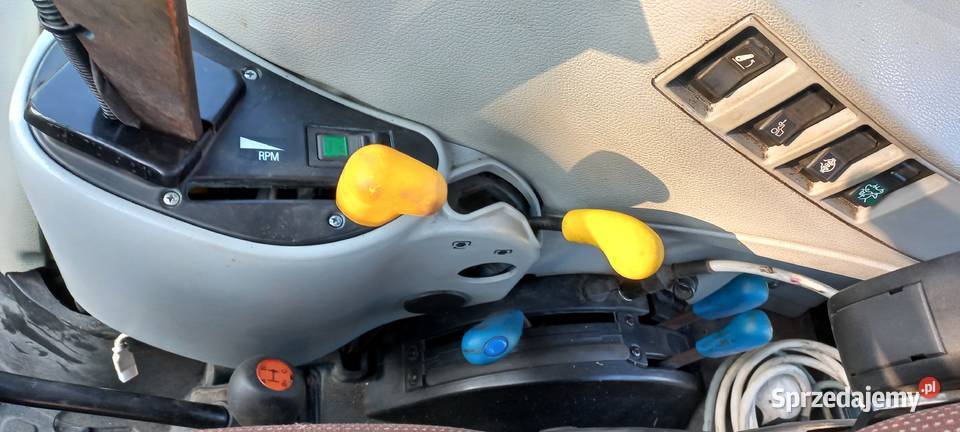 Holland T4050 Deluxe 96 5770 h TUZ VOM 2014 r sprzedam