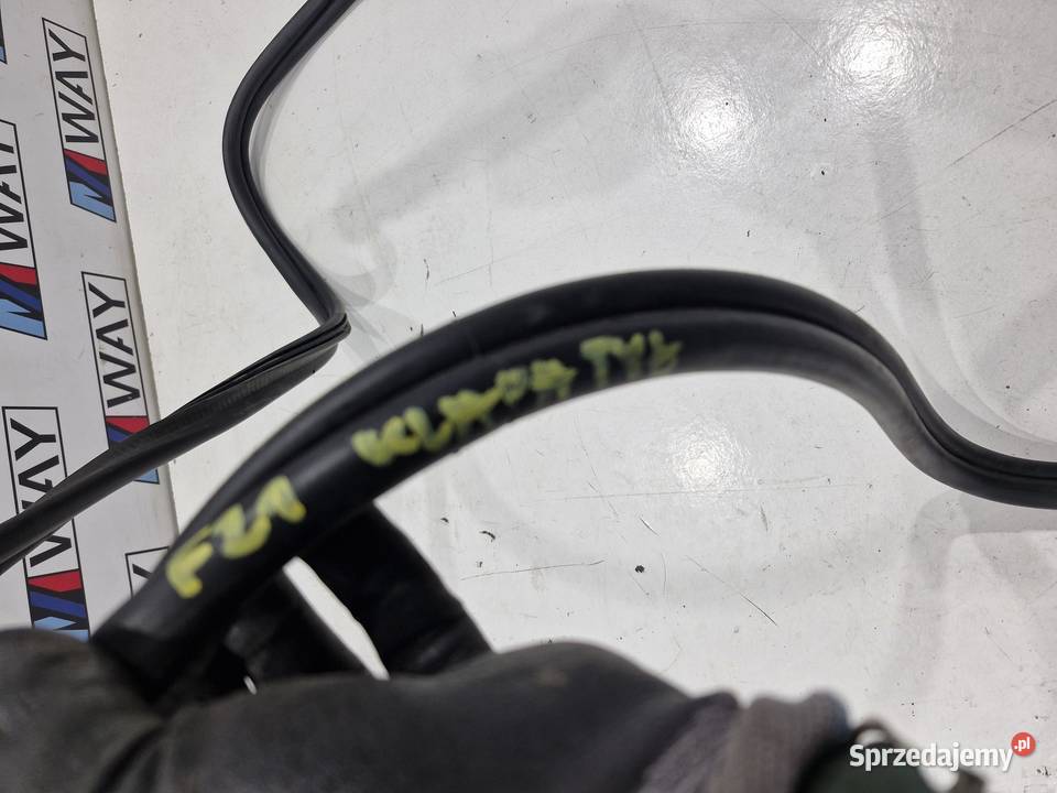 BMW F21 USZCZELKA TYLNEJ KLAPY BAGAŻNIKA