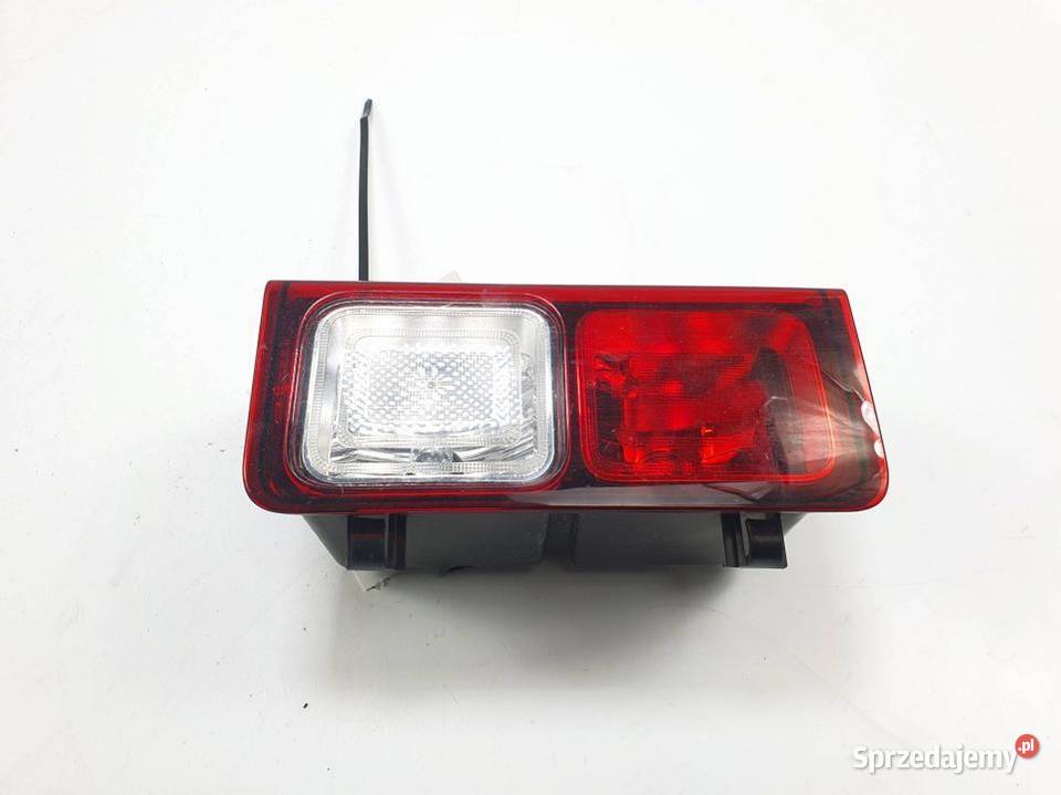 LAMPA PRAWA TYŁ RENAULT TRAFIC III 2020R osobowe Lipno