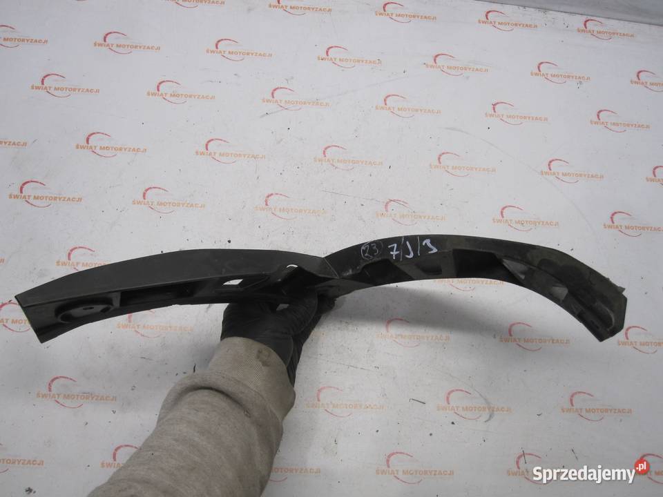 ślizg zderzaka lewy tył 5N0807393A