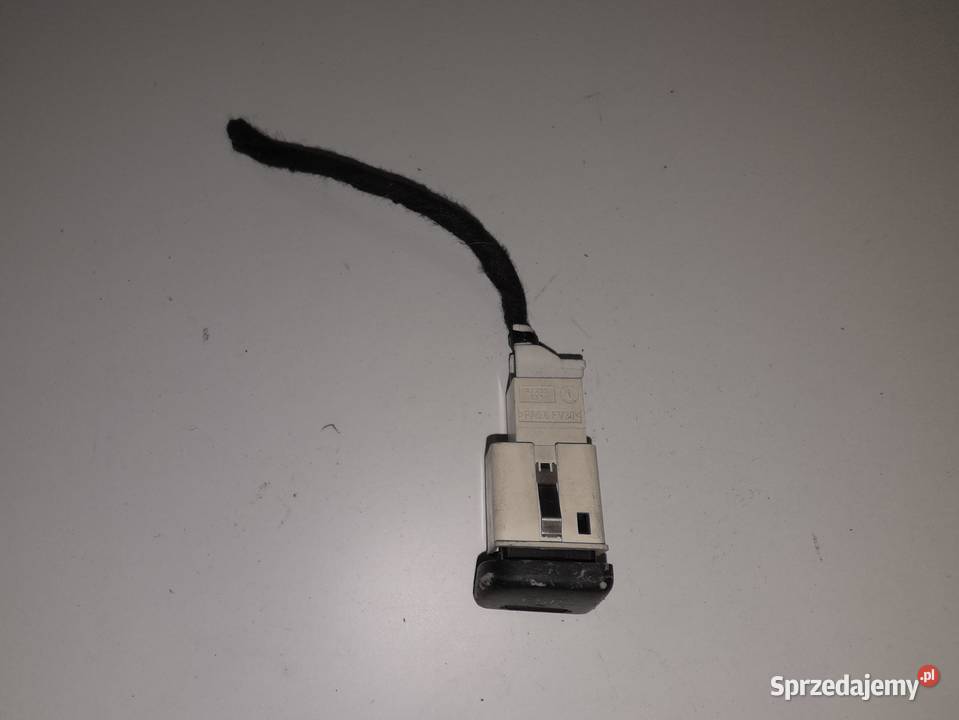 Włącznik ESP Audi a4b6 8E1927134 Iława