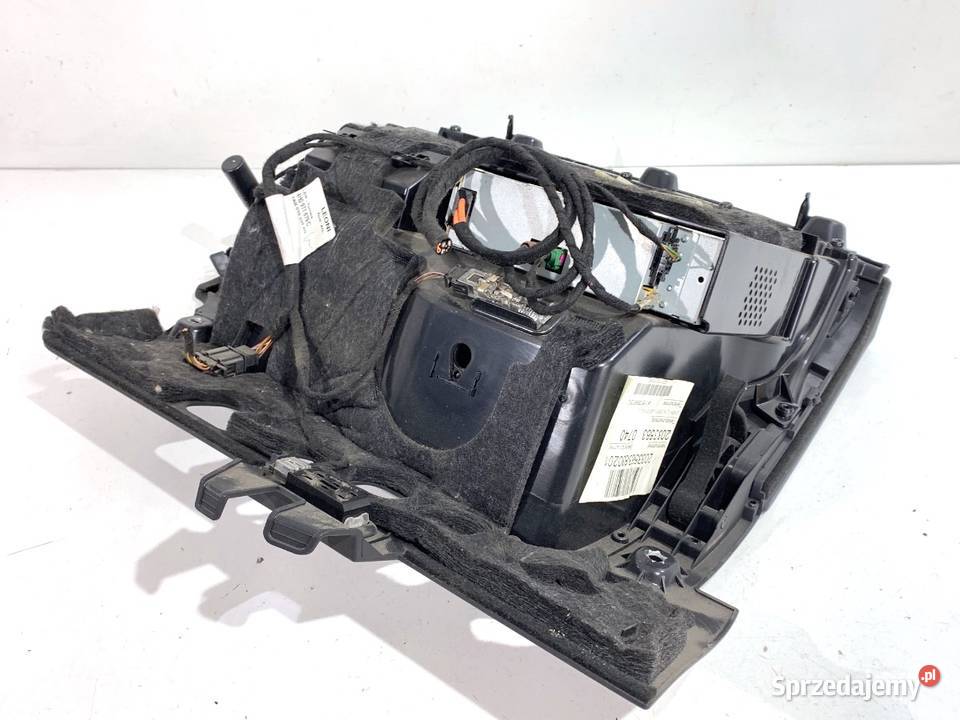 SCHOWEK PASAŻERA AUDI A8 D4 SedanLimuzyna 0918 podkarpackie