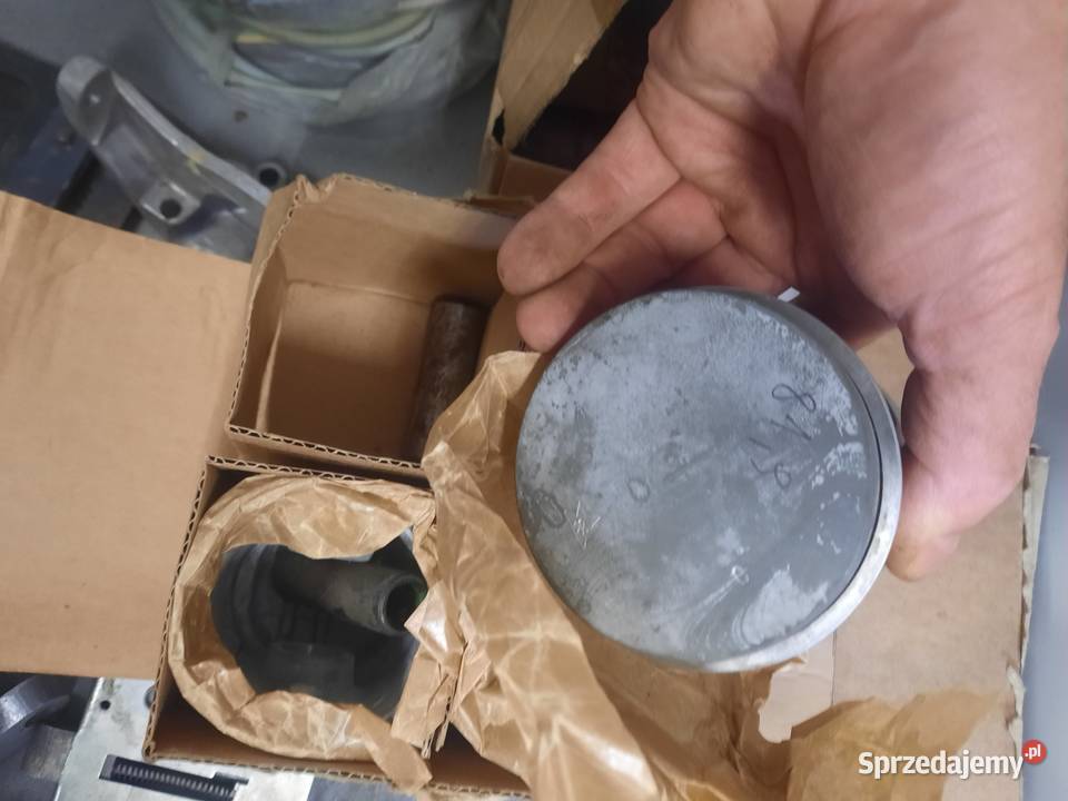 Komplet tloki tuleje pierścienie warszawa fso