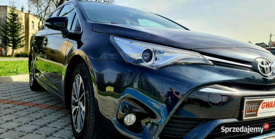 Toyota Avensis 16 D4D Touring Sport Executive ABS małopolskie Więcławice Stare sprzedam