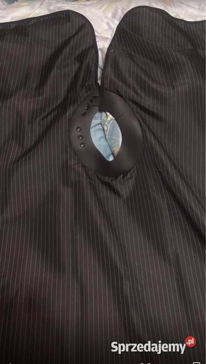 Peleryna fryzjerska CZARNA uniwersalna 170140