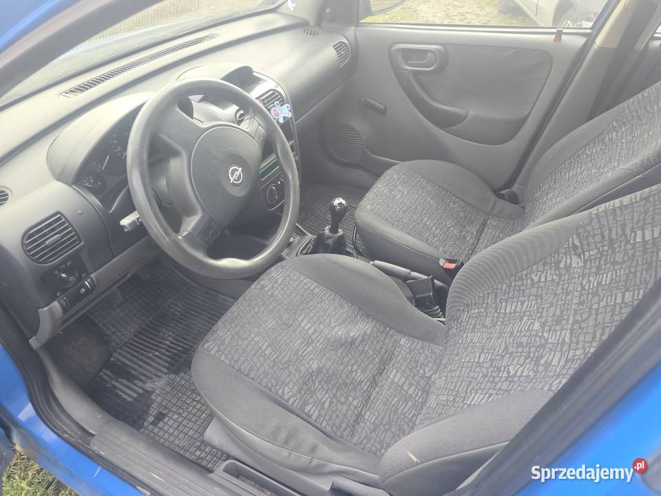 Opel corsa 12 b sprawna opłacona jeździ na 269000km