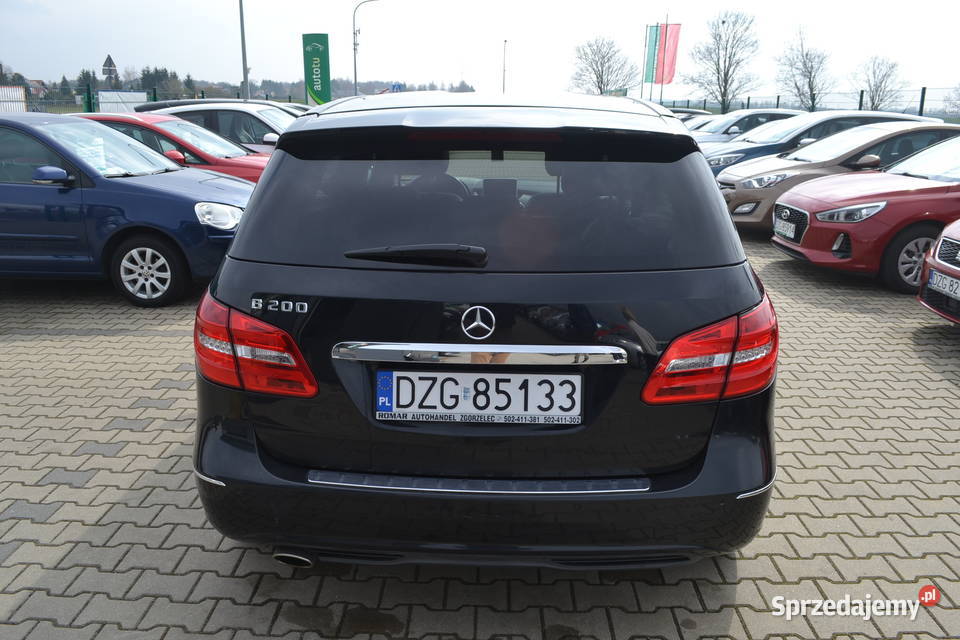 Mercedes B200 zarejestrowany czarny Motoryzacja