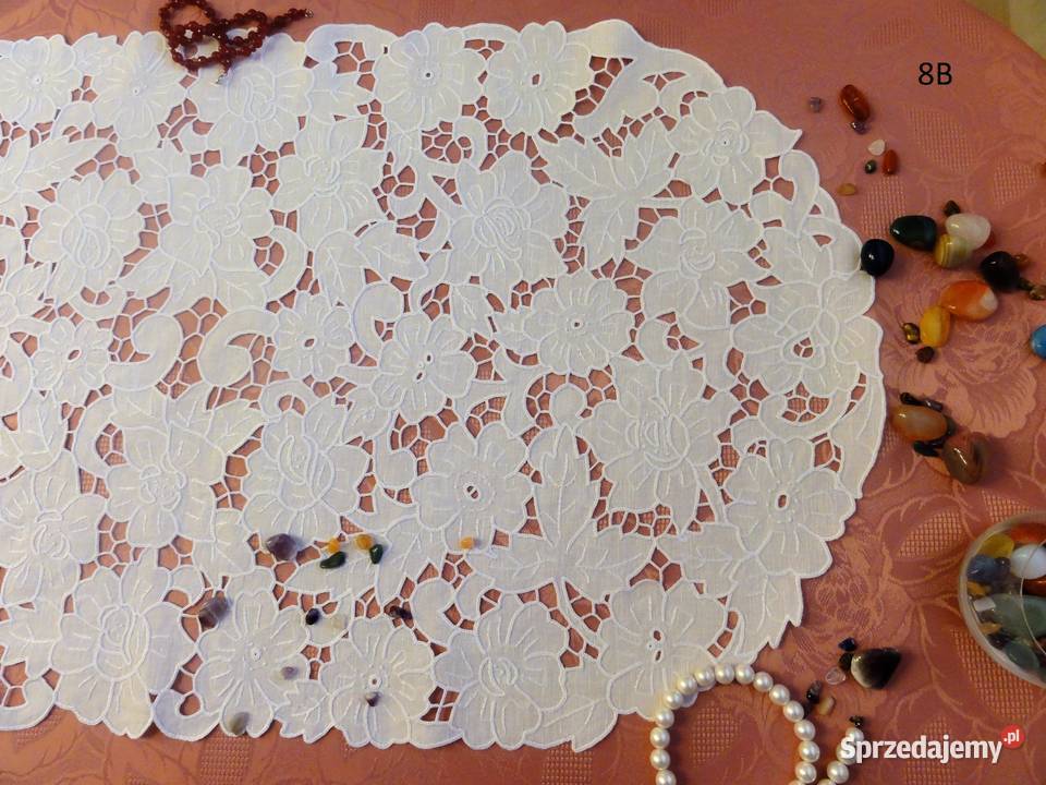 Serweta serwetka bieżnik bogato haftowany Bukiet Lublin