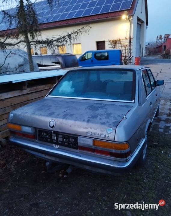 BMW 520 e28