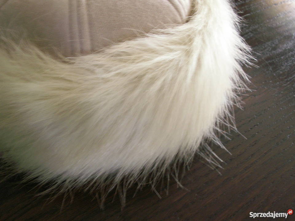 Czapka toczek ze sztucznym futrem nowa Pozostałe Kluczbork
