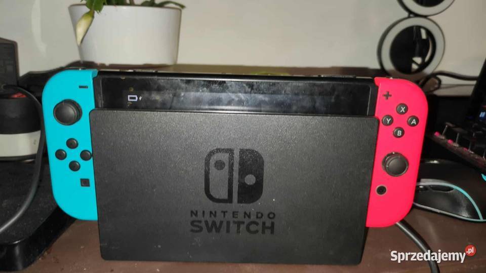 Nintendo Switch komplet z 4 grami idealny