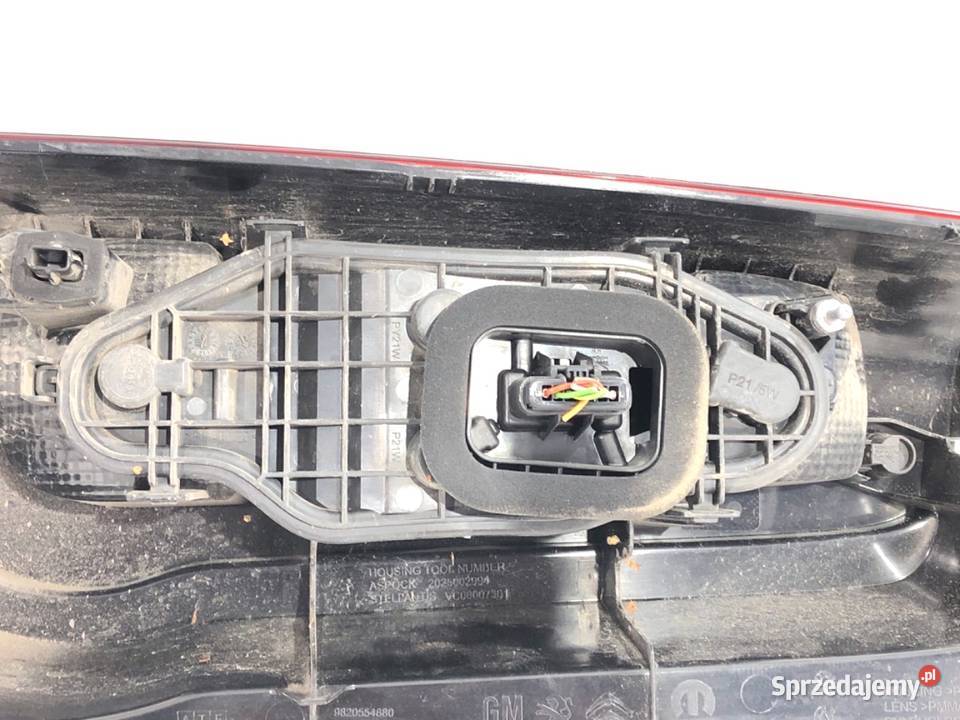 LAMPA PRAWY TYŁ OPEL COMBO D 9820554880 Van podkarpackie