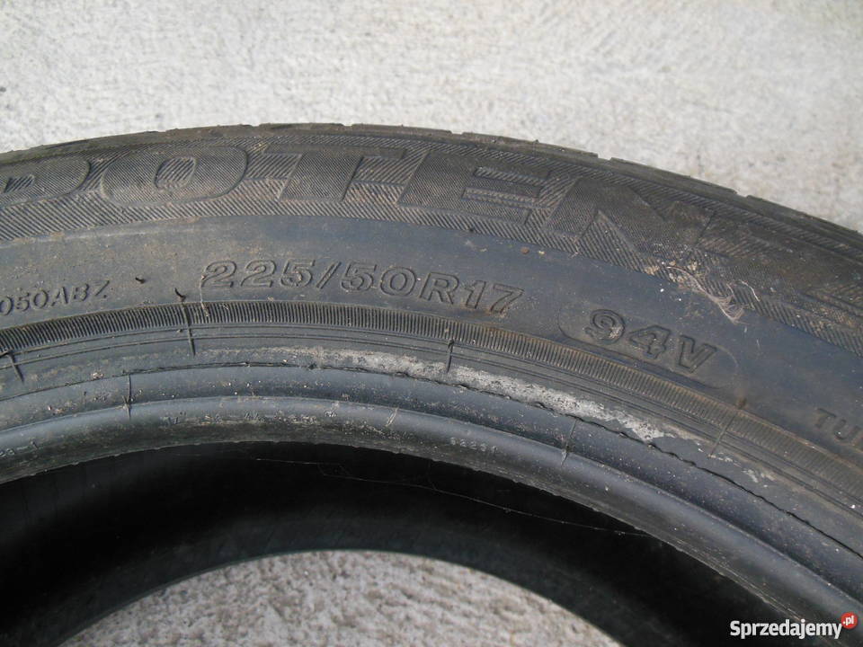 Bridgistone Potenza Re050a