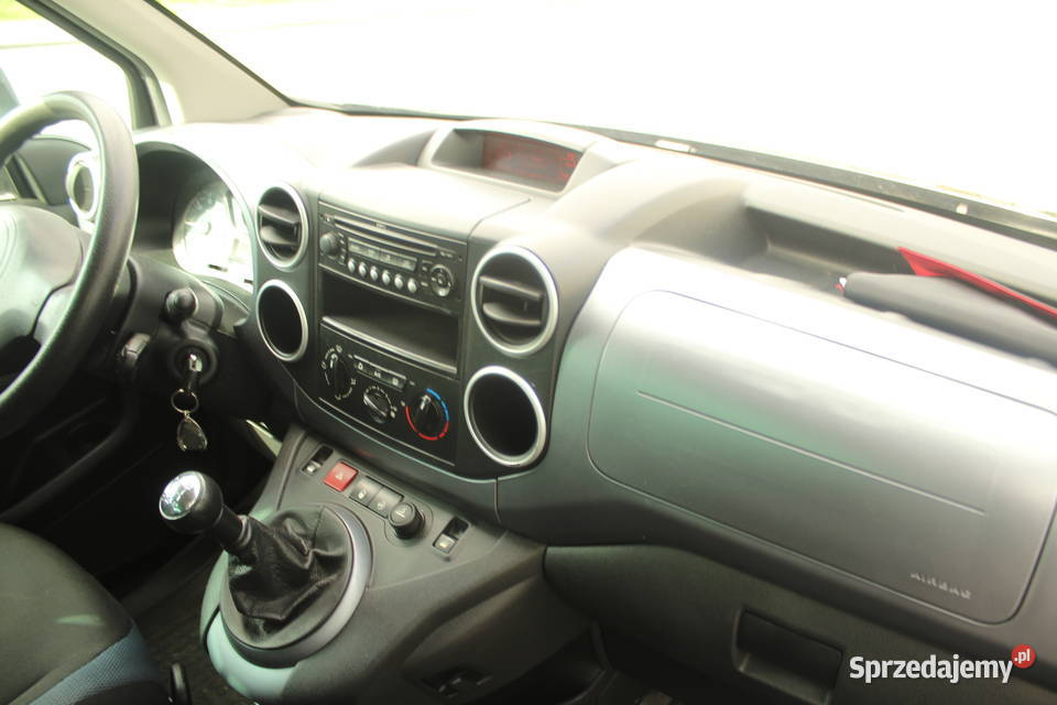 Śliczny Citroen Berlingo XTR 16HDI nowy światła do jazdy dziennej Gostynin