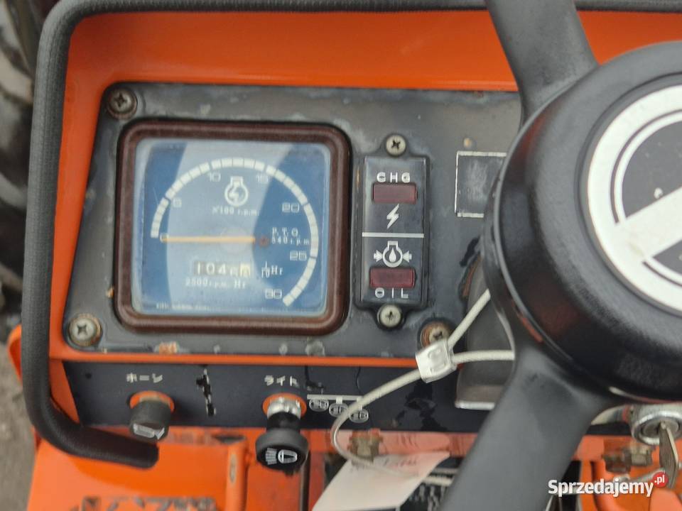 Traktorek traktor HINOMOTO E2004D 20 44 Małuszyn