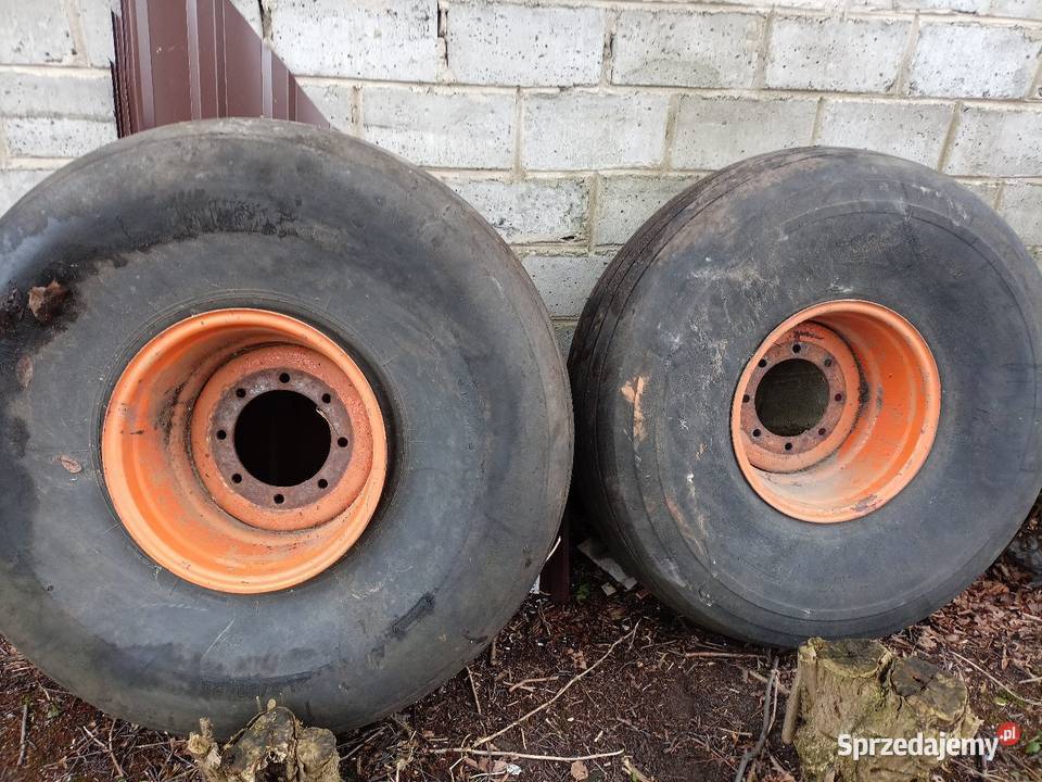 sprzedam dwie felgi w stanie jeszcze komuś Motoryzacja Skoczylasy sprzedam
