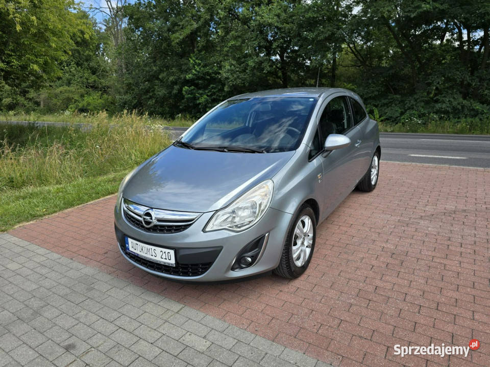 Opel Corsa Opel Corsa 12 benzynka z klimatyzacja elektrochrom. lusterka boczne Corsa Cielcza