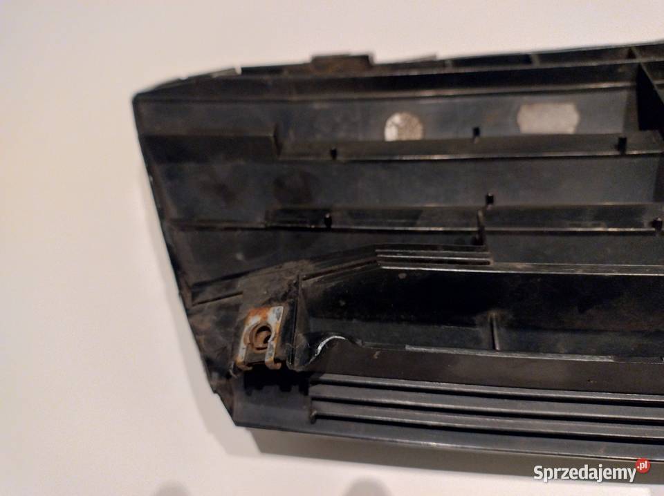 Atrapa grill Mercedes AKlasa 1688801483 Atrapy