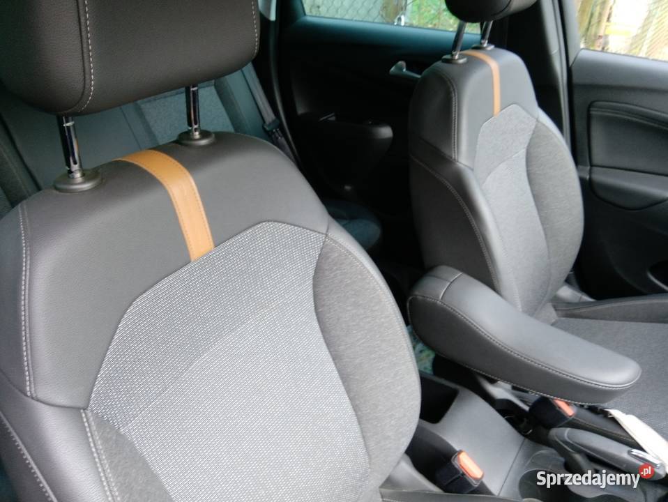 Opel Crossland czarna perła niski przebieg 1200cm3 Nowy Dwór Mazowiecki