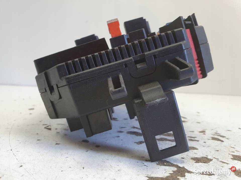 Mercedes C216 W216 CL63 SKRZYNKA BEZPIECZNIKÓW Rudka sprzedam