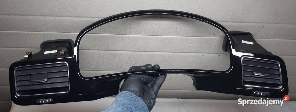 OBUDOWA DEKOR RAMKA ZEGARÓW VW TOUAREG 7P osobowe Mielęcin