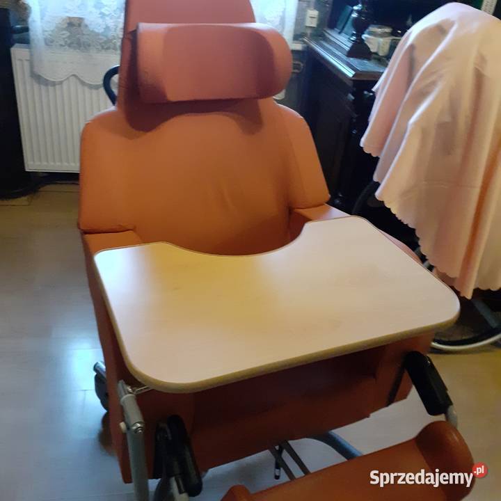 Fotel pielęgnacyjny na kółkach że stoliczkiem Kraków sprzedam