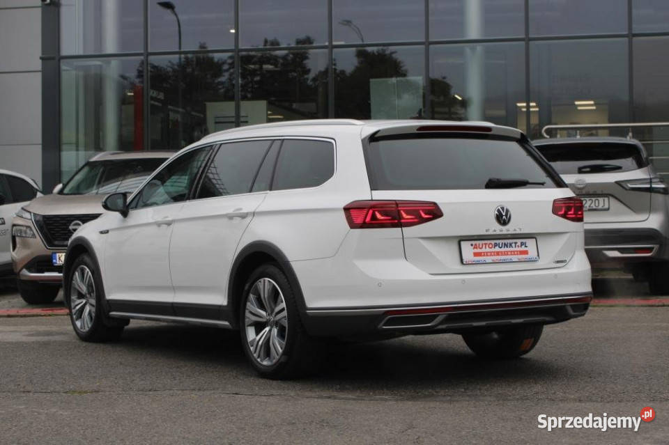 Volkswagen Passat 2021r IQ Light Hak AAC Kraków