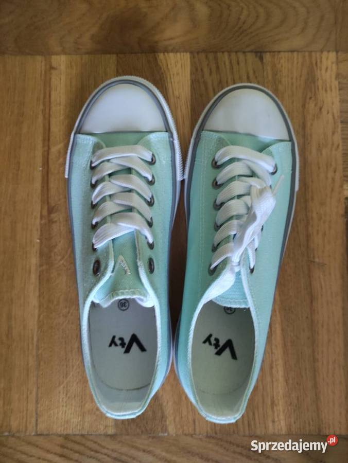 Sprzedam nowe trampki w kolorze turkusowym Przasnysz