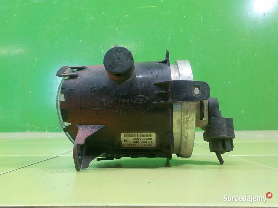 OPEL CORSA D LIFT 14 B 12r 5D halogen prawy Suków