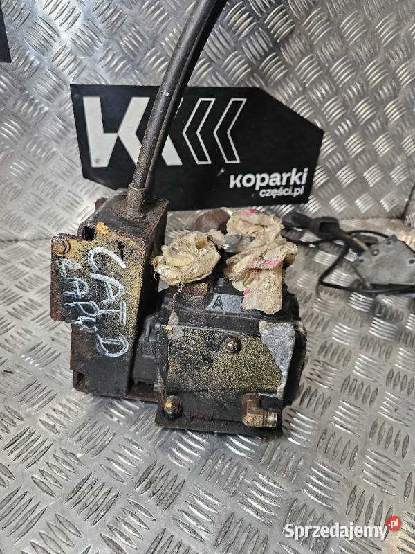 Pomocnicza grupa zaworów Caterpillar 424D 428D i Układ hydrauliczny Gdynia