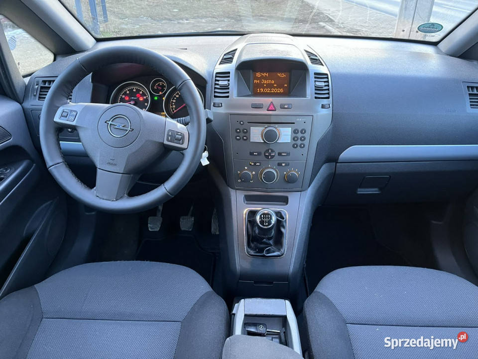 Opel Zafira 18 7osób Klima Tempomat el szyby Bez możliwa zamiana Częstochowa sprzedam