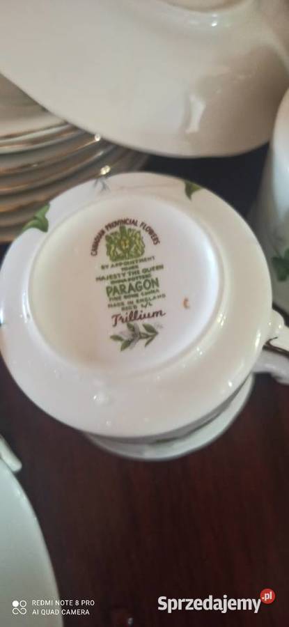 Filiżanka z 2 talerzykami
Royal Albert Paragon Gdańsk