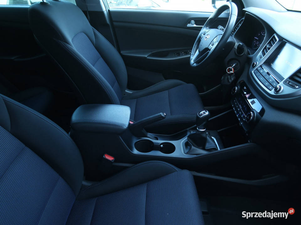 Hyundai Tucson 16 GDI niebieski