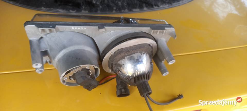 Corvette c5 lampa reflektor prawy Lampy przednie śląskie Pruchna