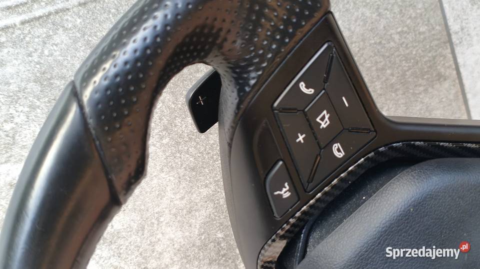 Kierownica Mercedes W212 w204 i GLA Ala carbon z osobowe Kierownice Bydgoszcz