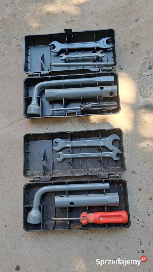 Skrzynka narzędziowa orginalna Fiat 125p126p Leszno