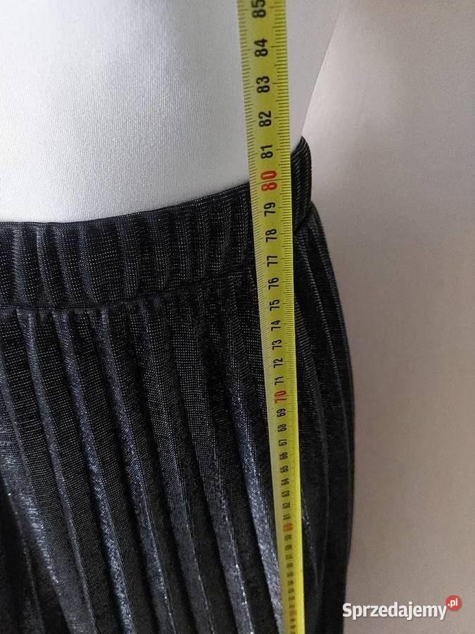 Spodnica midi że srebrna nitka marki Reserved Kobyłka