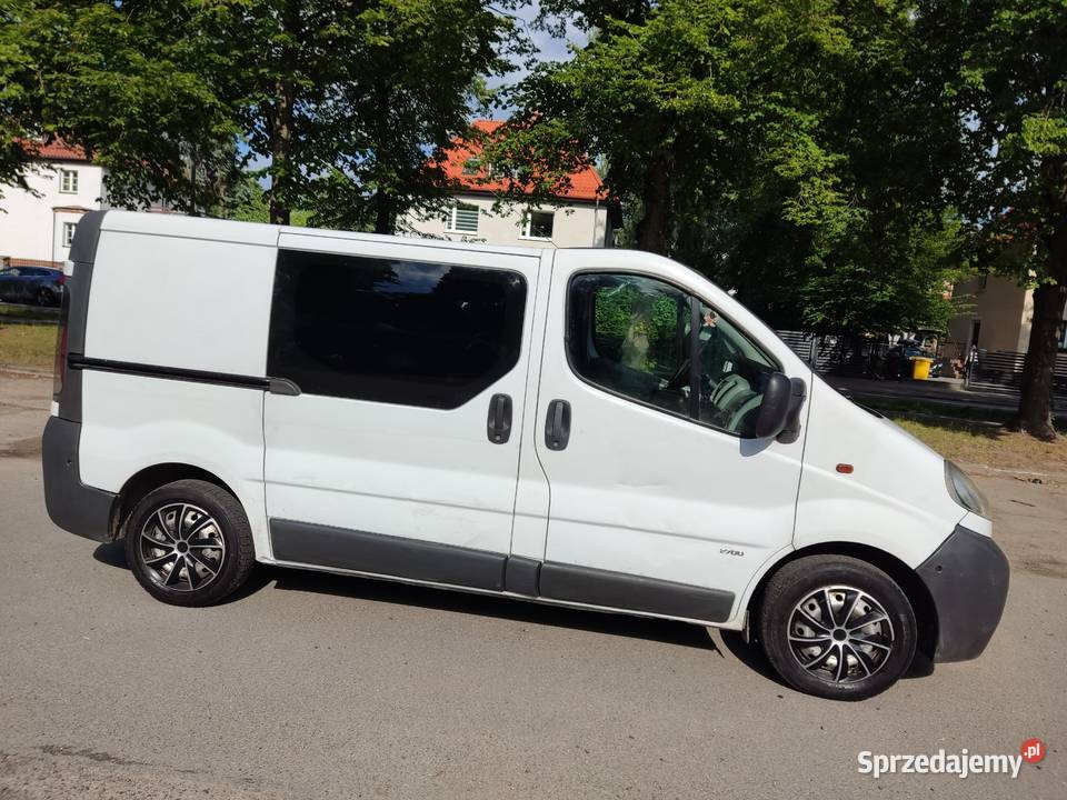 3 osobowa brygadówka VIVARO r2003 p19d sprawne z skórzana tapicerka