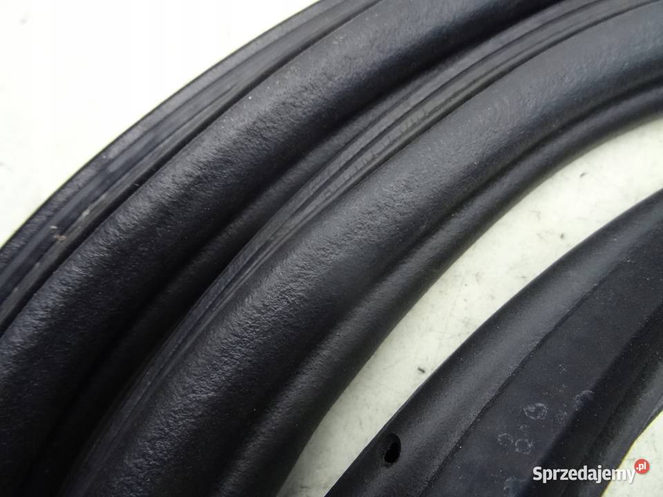 6F9827705E VW AUDI USZCZELKA KLAPY BAGAZNIKA Pozostałe wielkopolskie Przemęt sprzedam