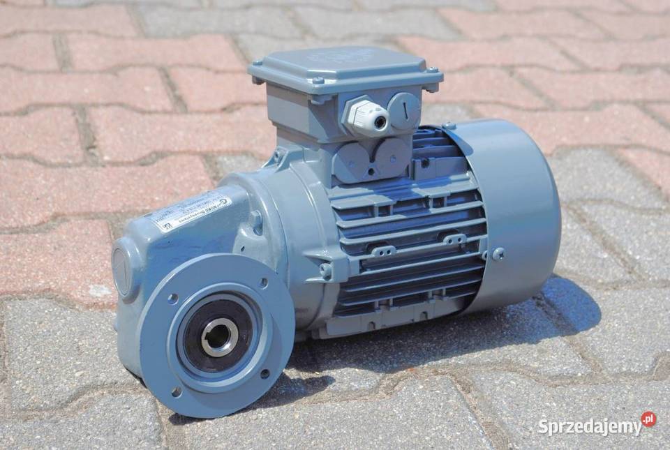 Motoreduktor kątowy kołnierzowy 025kw 92obrmin Kargowa