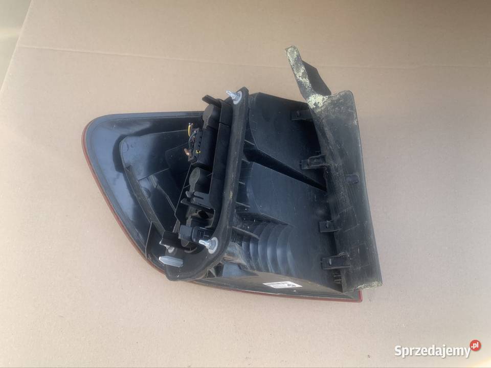 2990110 lampa tył tylna prawa Bmw x1 e84 lift Rok produkcji 2012 Szczecin