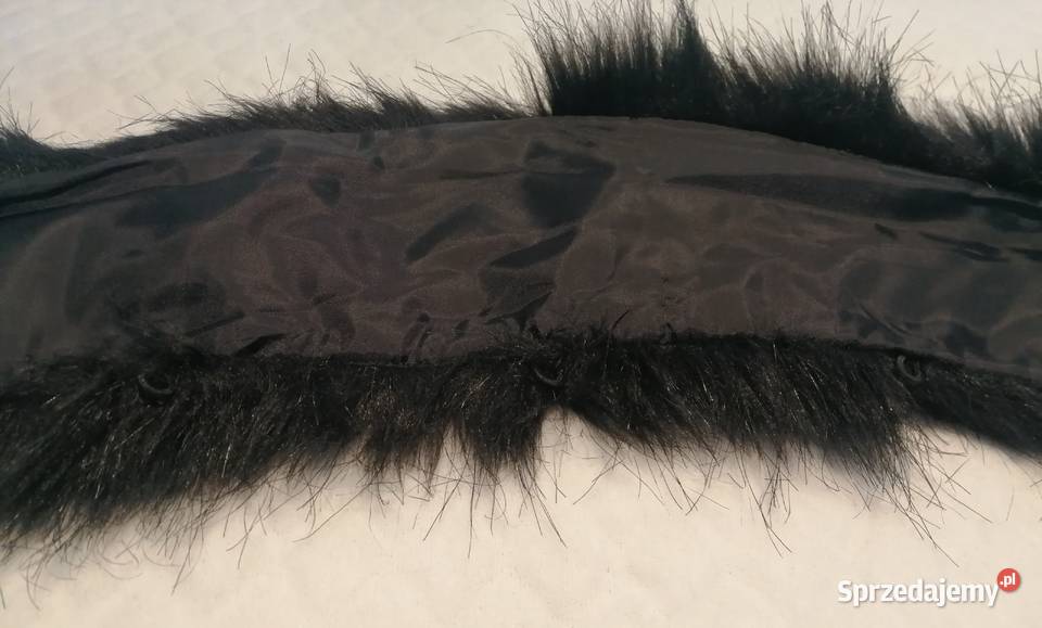 Przypinka do kurtki płaszcza futerko 10x52