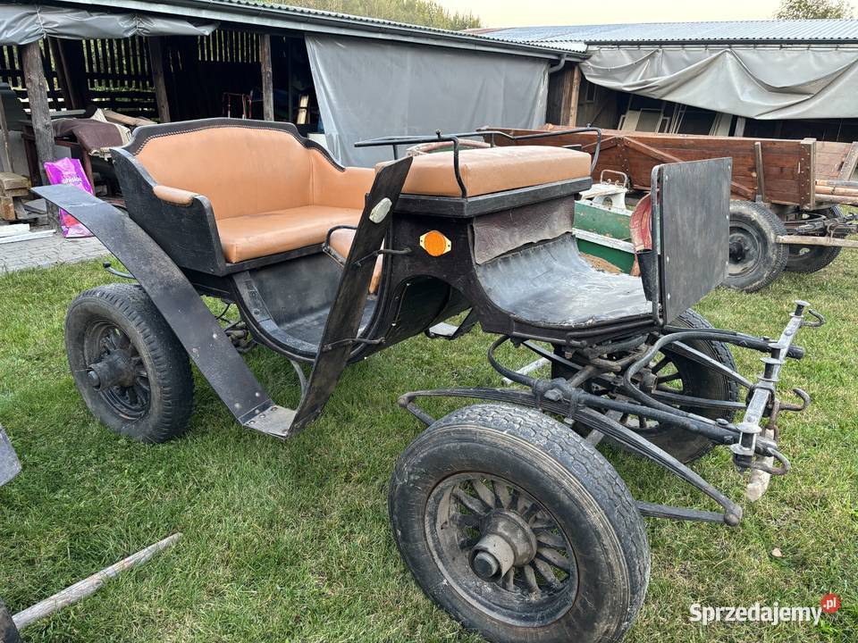 Bryczka przedwojenna rzemieślnicze koła stan Pozostałe Biłgoraj