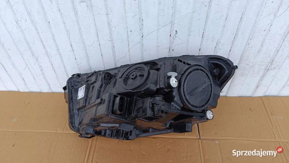 MERCEDES GLA W247 LAMPA PRAWA LED Lampy przednie